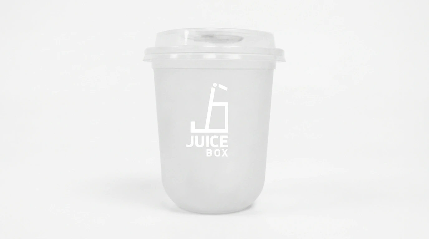 Το επαναχρησιμοποιούμενο ποτήρι JuiceBox με καπάκι